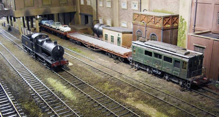 Central Works 0 gauge layout by the LOGGIES, Luton Model Railway Club